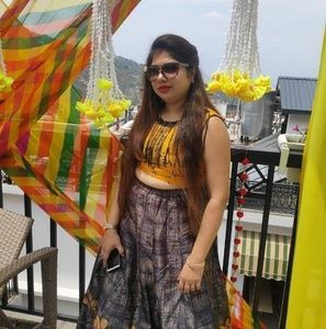 Meet your Posher, Amita